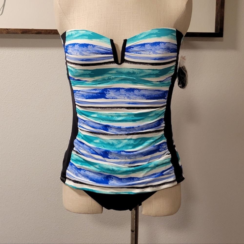 Skye Swim top, NWT